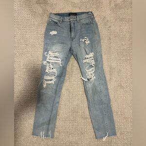 Light Wash Ripped Jeans